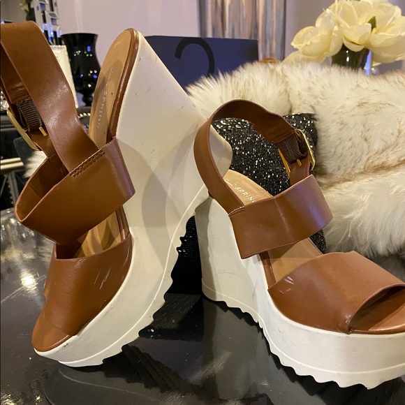 Beautiful “ Call it Spring “ Caramel Sandal - Picture 11 of 16